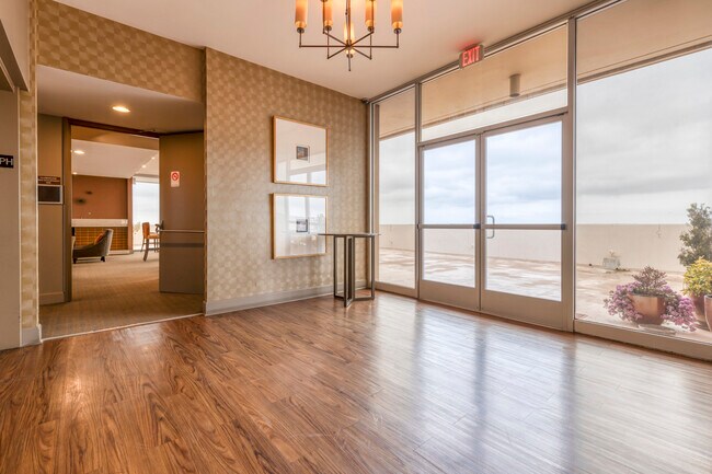 Community Area on Penthouse Level - 3535 1st Ave