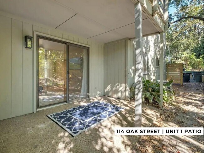 Building Photo - 114 Oak St