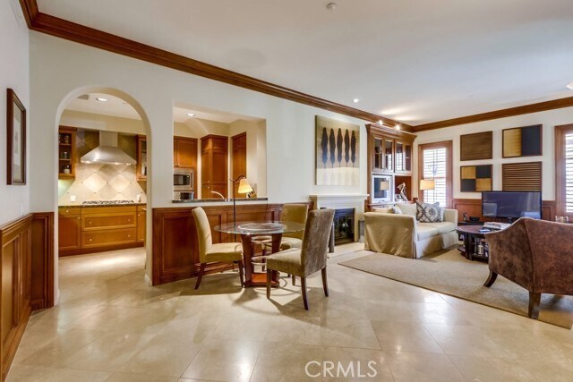 Building Photo - 11 Saraceno