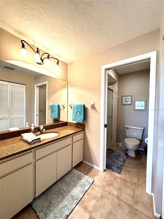 Building Photo - 4644 Weybridge St