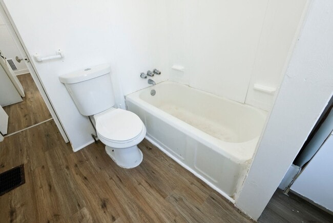 Building Photo - 257 Alphonse St