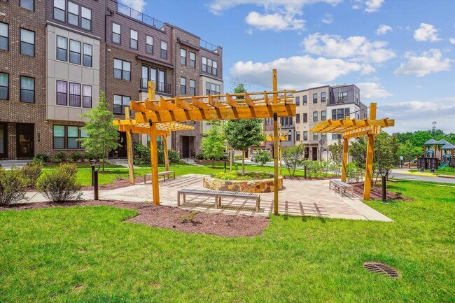 Building Photo - 14420 Beckett Glen Cir