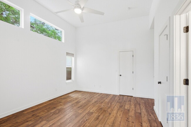 Building Photo - 13009 Lamplight Village Ave