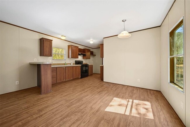 Building Photo - 204 Morris Ln