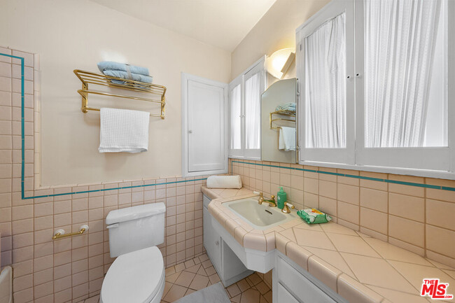Building Photo - 2413 Argosy Way