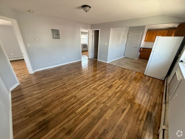 Building Photo - 4609 Beach Channel Dr