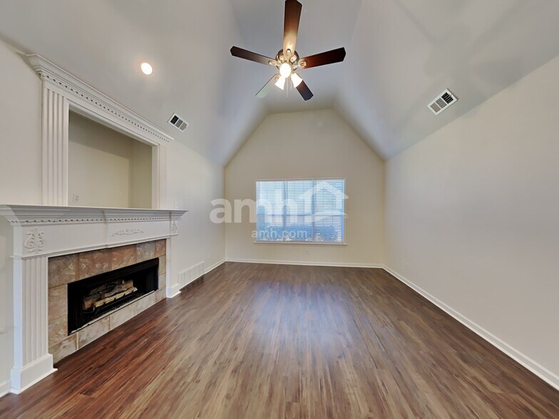 Building Photo - 13136 Braybourne Pkwy