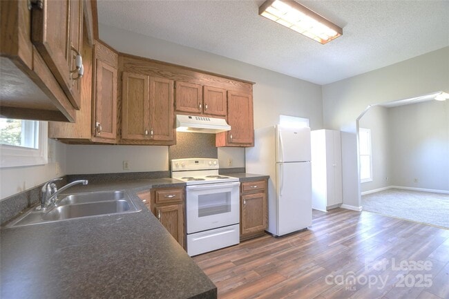 Building Photo - 107 Ervin St