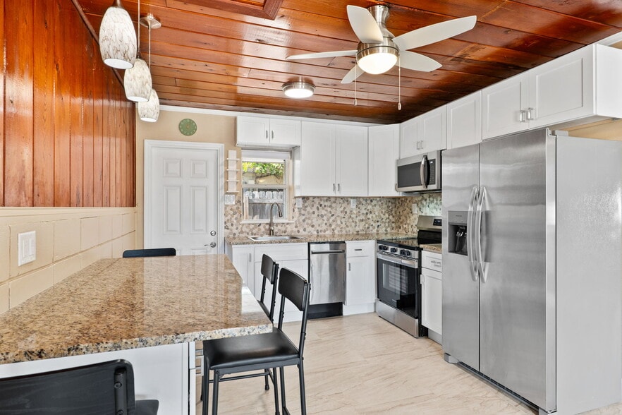 Building Photo - 329 Lee Ave