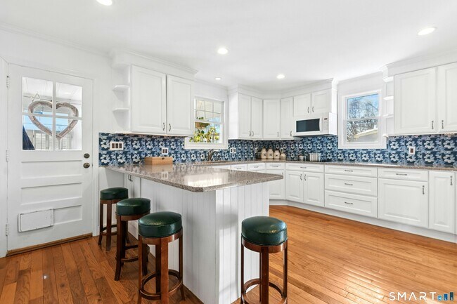 Building Photo - 201 Judd St