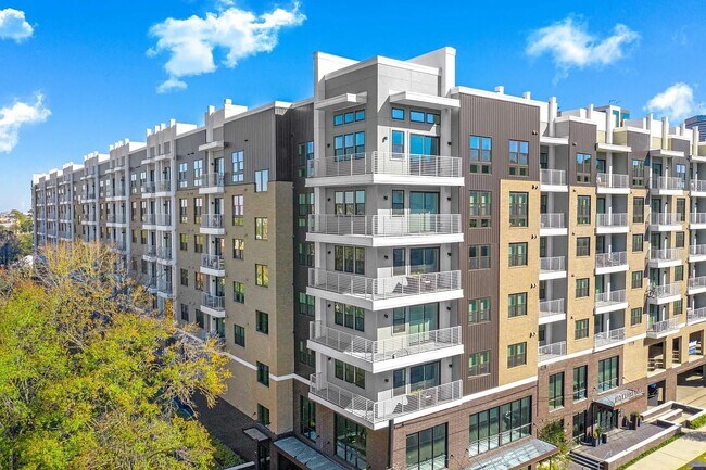Building Photo - 3636 W Dallas St