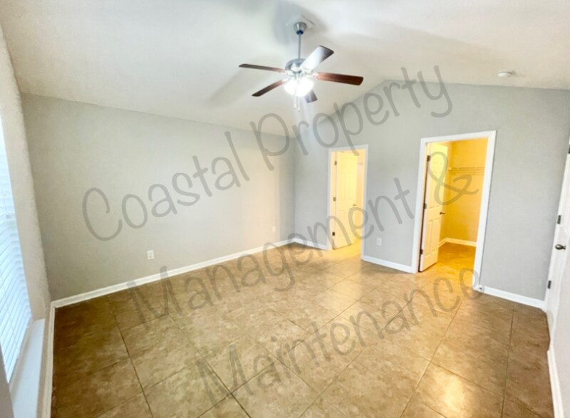 Building Photo - 1060 Lizzie Ln