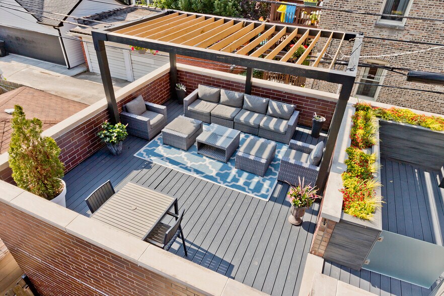 Building Photo - 4753 N Hamilton Ave