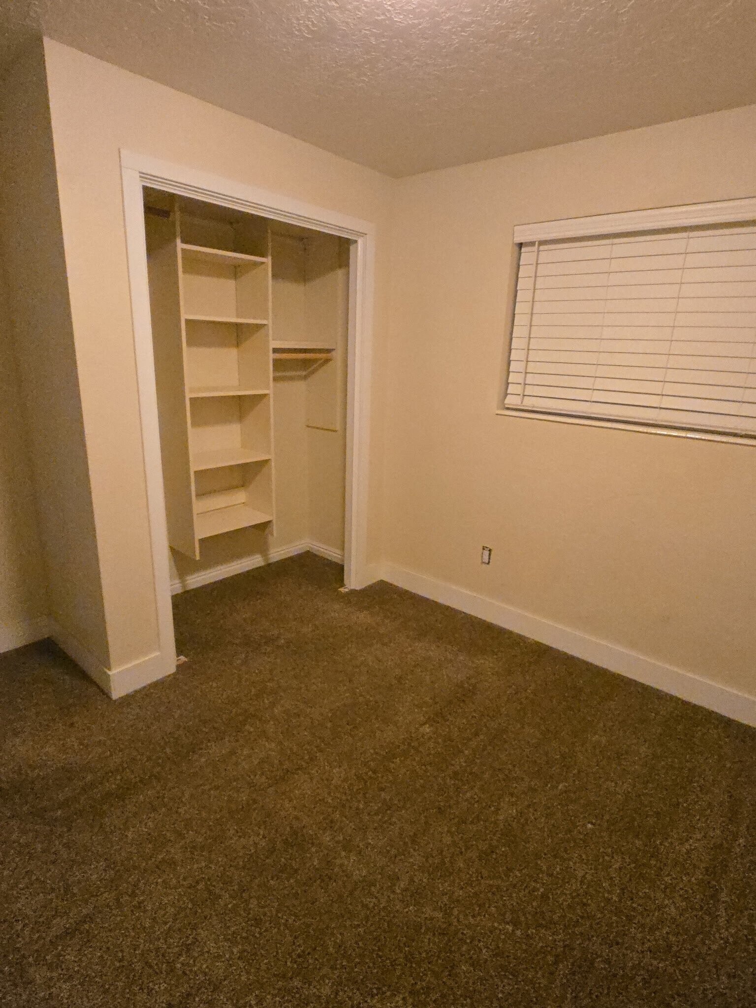 Building Photo - 210 W 510 S
