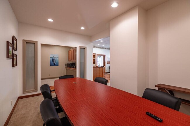 Building Photo - 1613-1617 Chase St