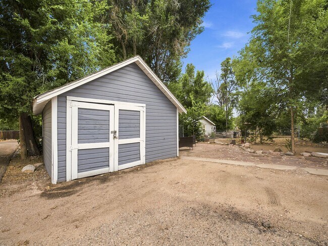 Building Photo - 2122 8th Ave