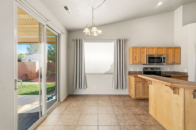 Building Photo - 2144 W 1050 N