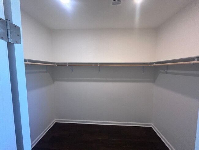 Building Photo - 4804 Antosh Cir