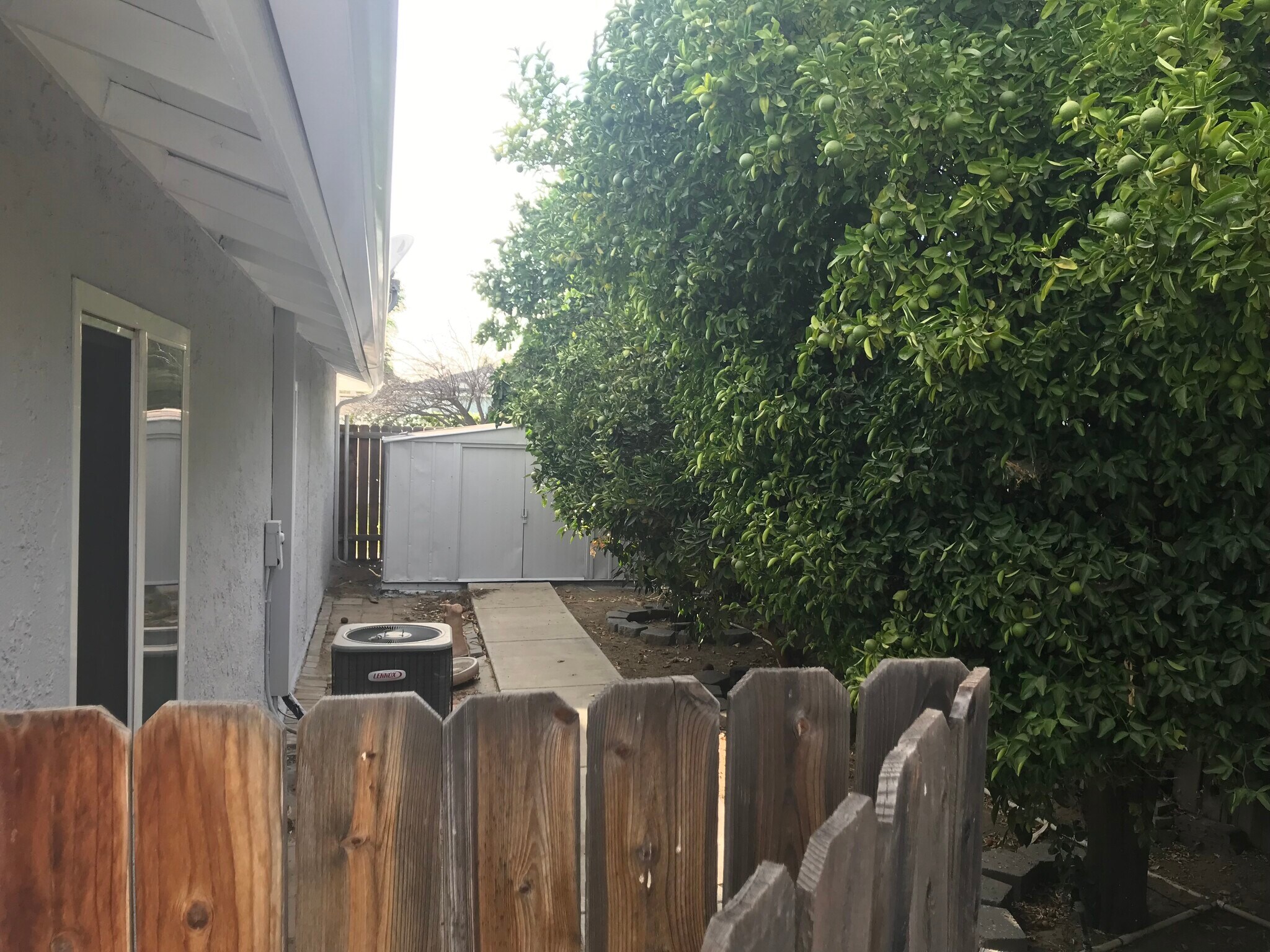 Building Photo - 7881 Hyssop Dr