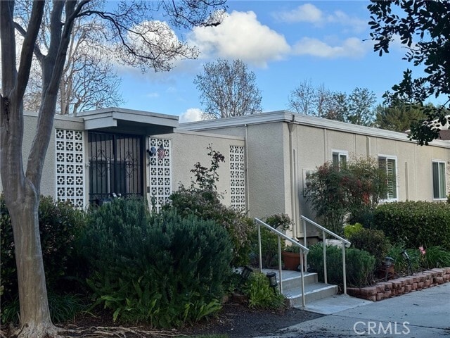 Building Photo - 589 Avenida Majorca