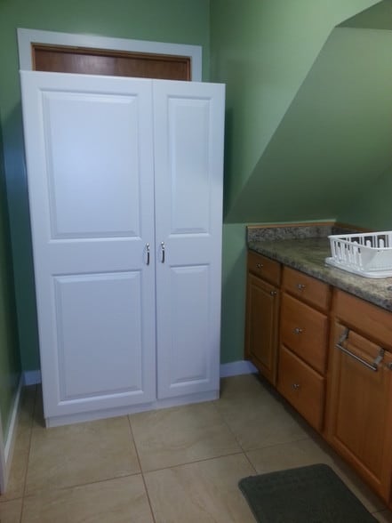 Armoire - 47-337 Mahakea Rd
