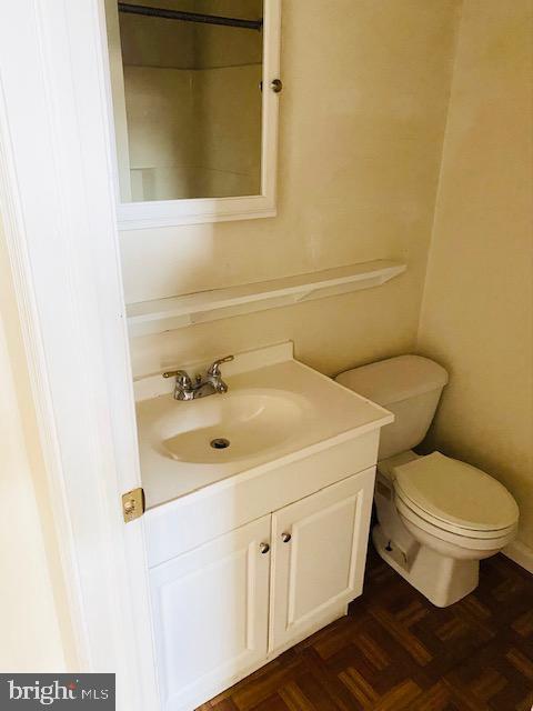 Building Photo - 372 E High St