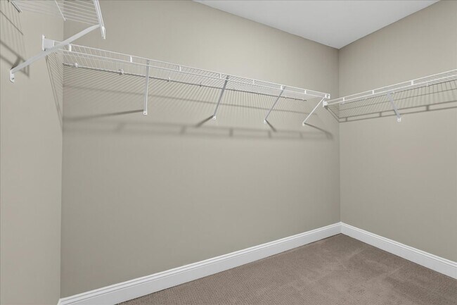 Building Photo - 8013 Central Park Dr