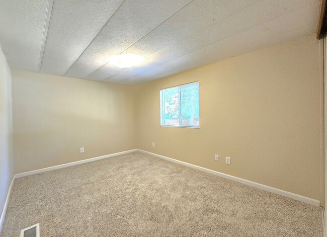 Building Photo - 3 Bedroom Home in Marysville