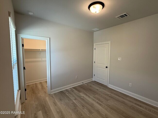 Building Photo - 135 Ridley Ln