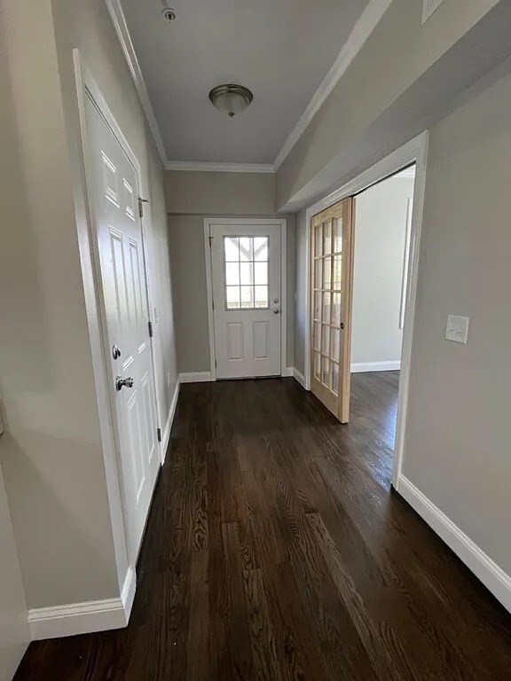 Building Photo - 20 Meadow St