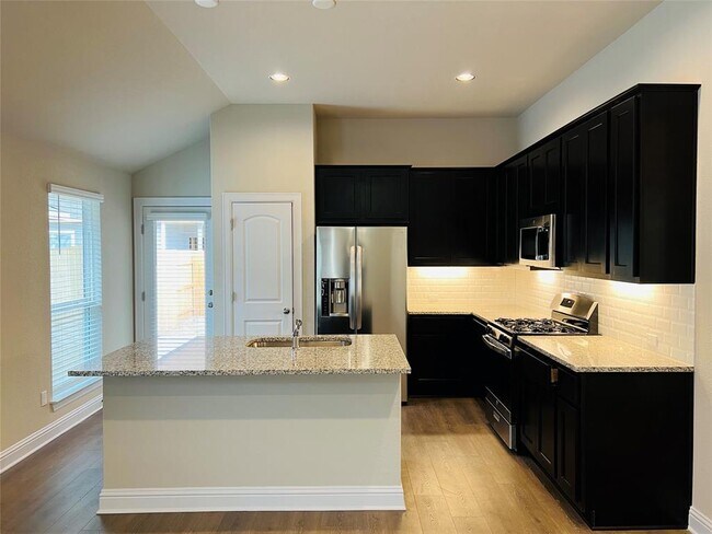 Building Photo - 170 Living Reef Dr