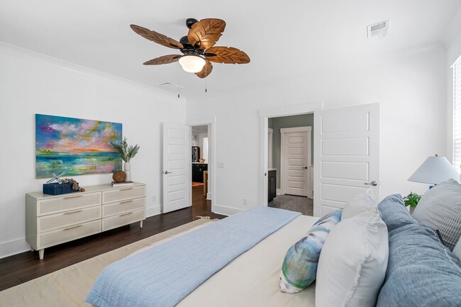 Building Photo - Better than new 4 bedroom + office on larg...