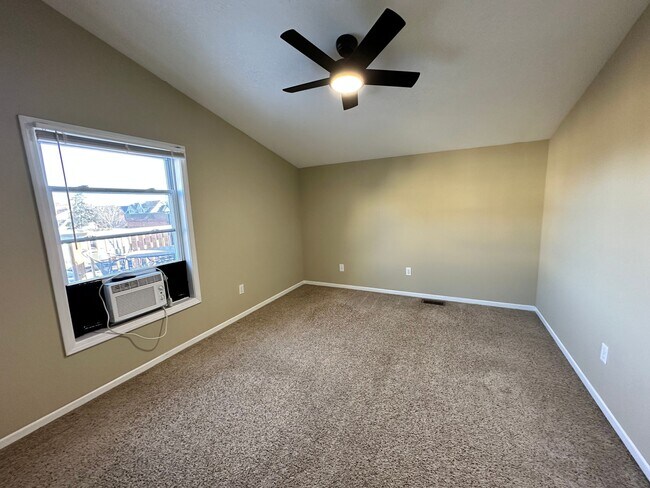 Building Photo - *$1,000 OFF Monthly Rent Through Summer!* Renovated 5-BR, 2-BA