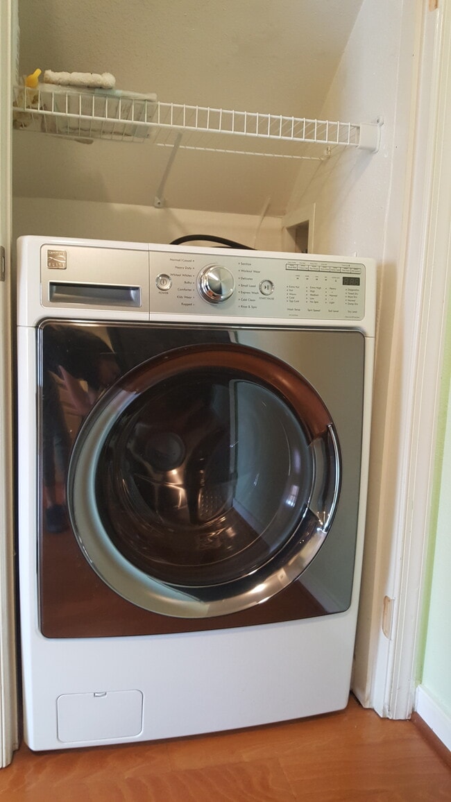 WASHER DRYER COMBO - 3520 E Richmond Rd