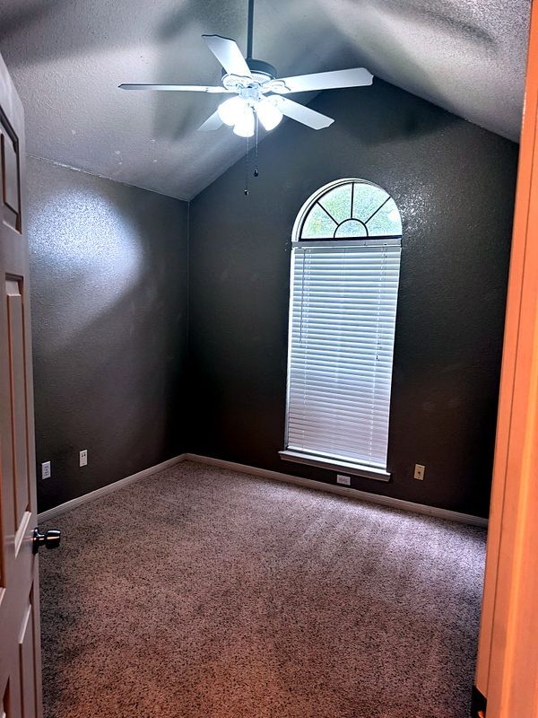Building Photo - 1518 Chardonnay Dr