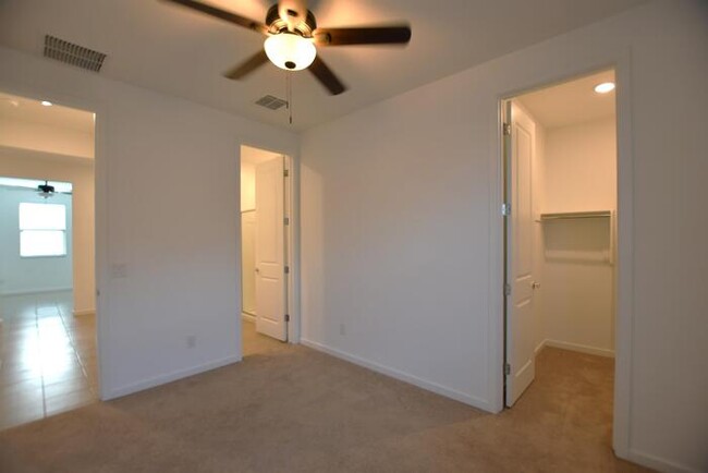 Building Photo - 4021 E Caitlin Dr