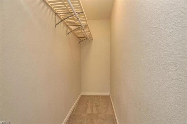 Building Photo - 1914 King St