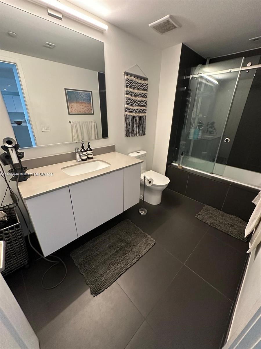 Bathroom - 1600 NE 1st Ave