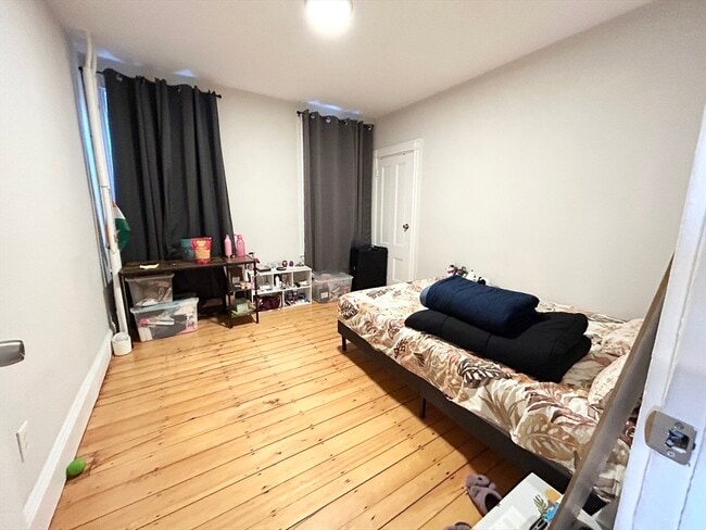 Building Photo - 9 Mt Pleasant Ave