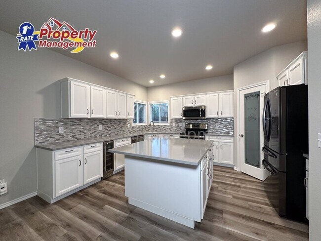 Building Photo - 2688 N Cinnamon Pl