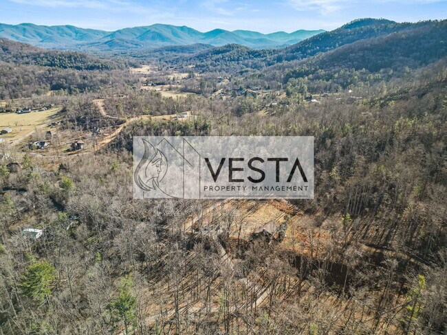 Building Photo - 58 Long Winding Road