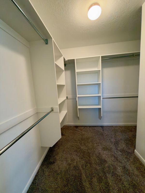 Building Photo - 664 E 110 S