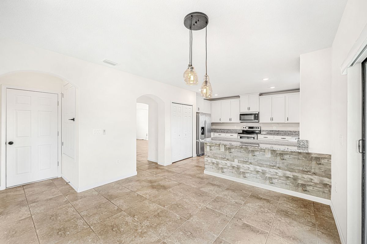Building Photo - 4122 Moccasin Dr