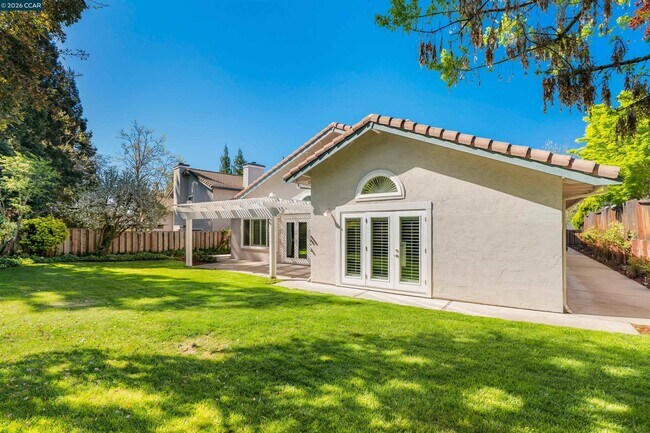 Building Photo - 313 Deepcreek Ct