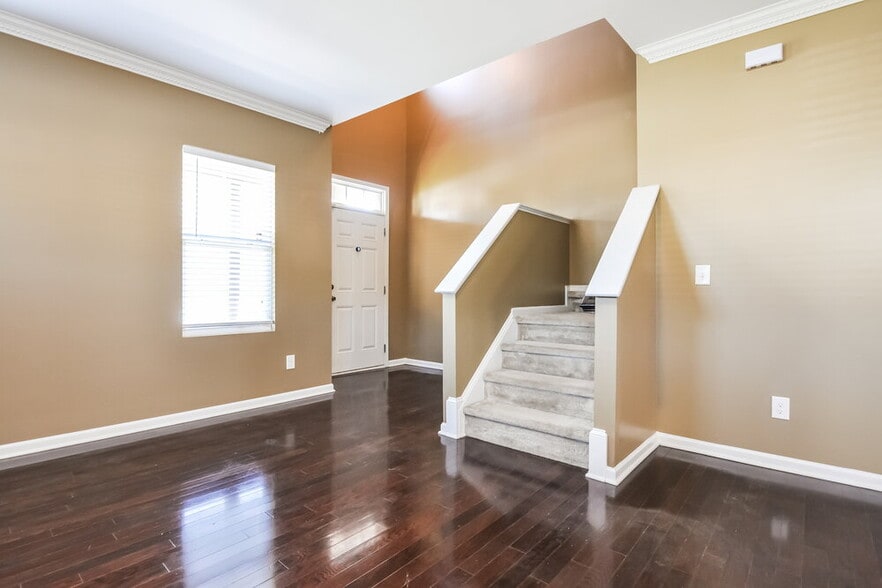 Building Photo - 5045 Stonewood Pines Dr