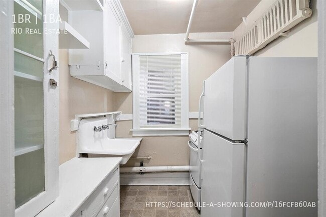 Building Photo - 1469 N Williams St