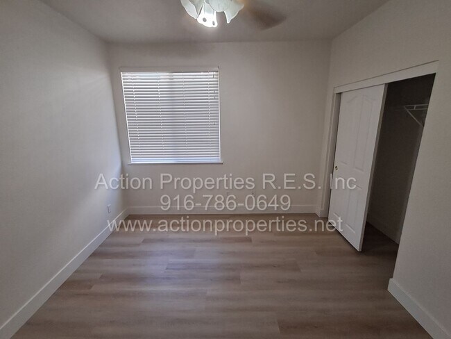 Building Photo - Action Properties R.E.S. Inc. Offering Beautiful Highland Park Single Story 3 Car, 4 Bedroom, Gar...