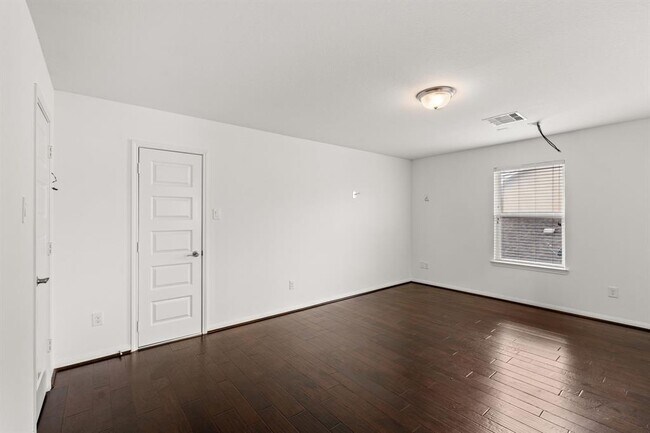 Building Photo - 4615 Hollow Chase Ln