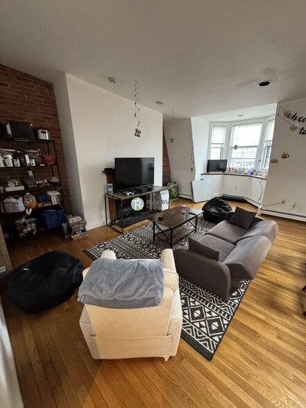 Building Photo - 480 Massachusetts Ave