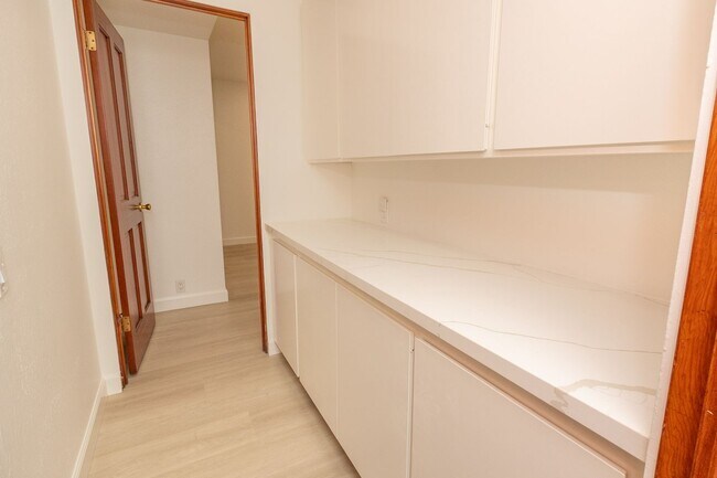 Building Photo - Iconic A-Frame Encinitas 4 Bed + Studio Sp...